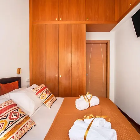 Interno Otto Con Bellissima Terrazza E Gazebo